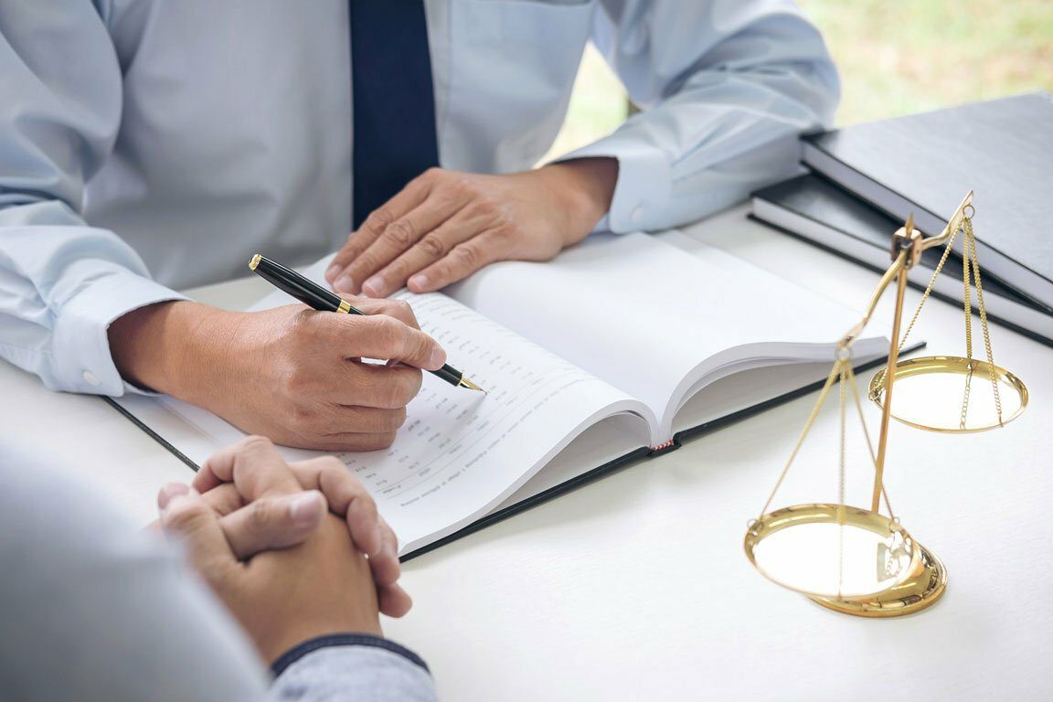 وظایف وکیل بانکی چیست؟